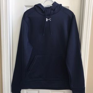 Men’s Under Armour sweatshirt.
